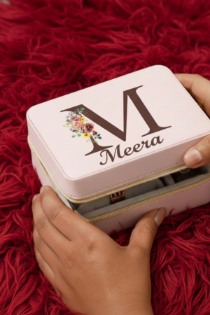 Personalized Chic Off-White Jewellery Organizer