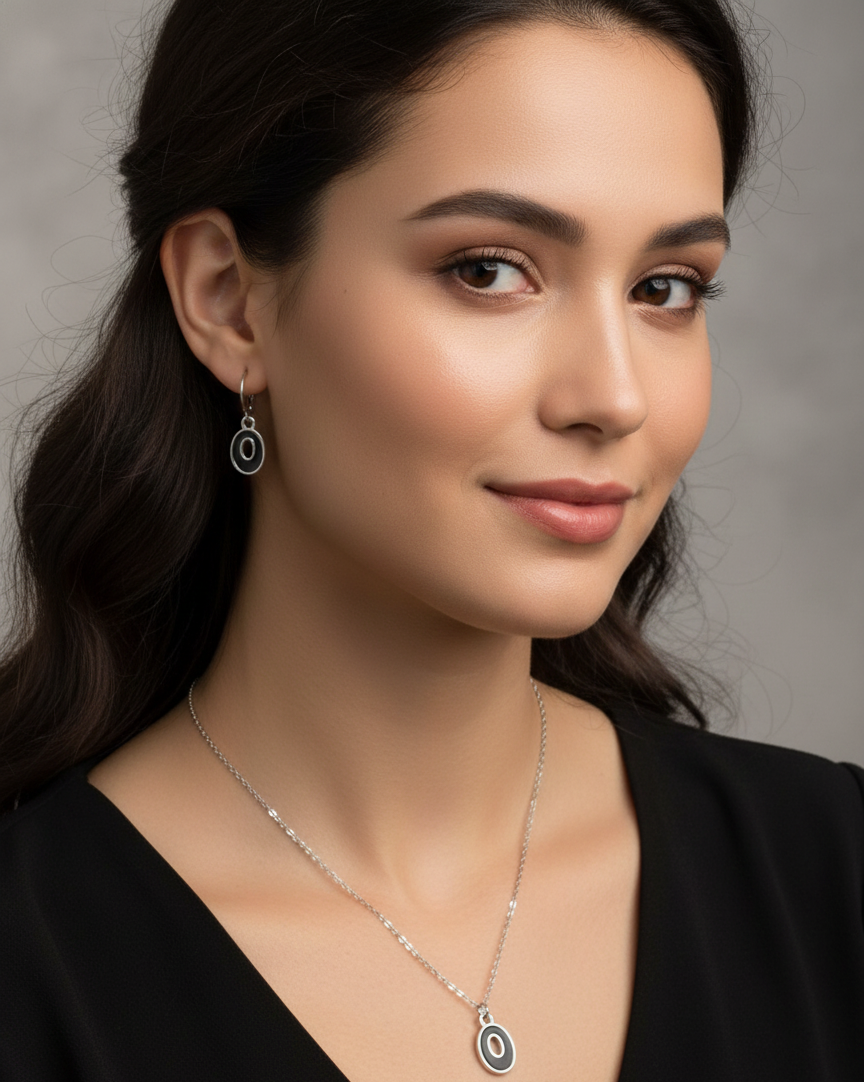 Elegant Black and Silver O Charm Jewelry Set