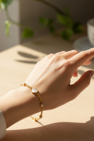 Romantic Pearl Heart Gold Bracelet